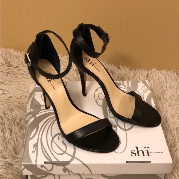 EUC black heels - Picture 2 of 5